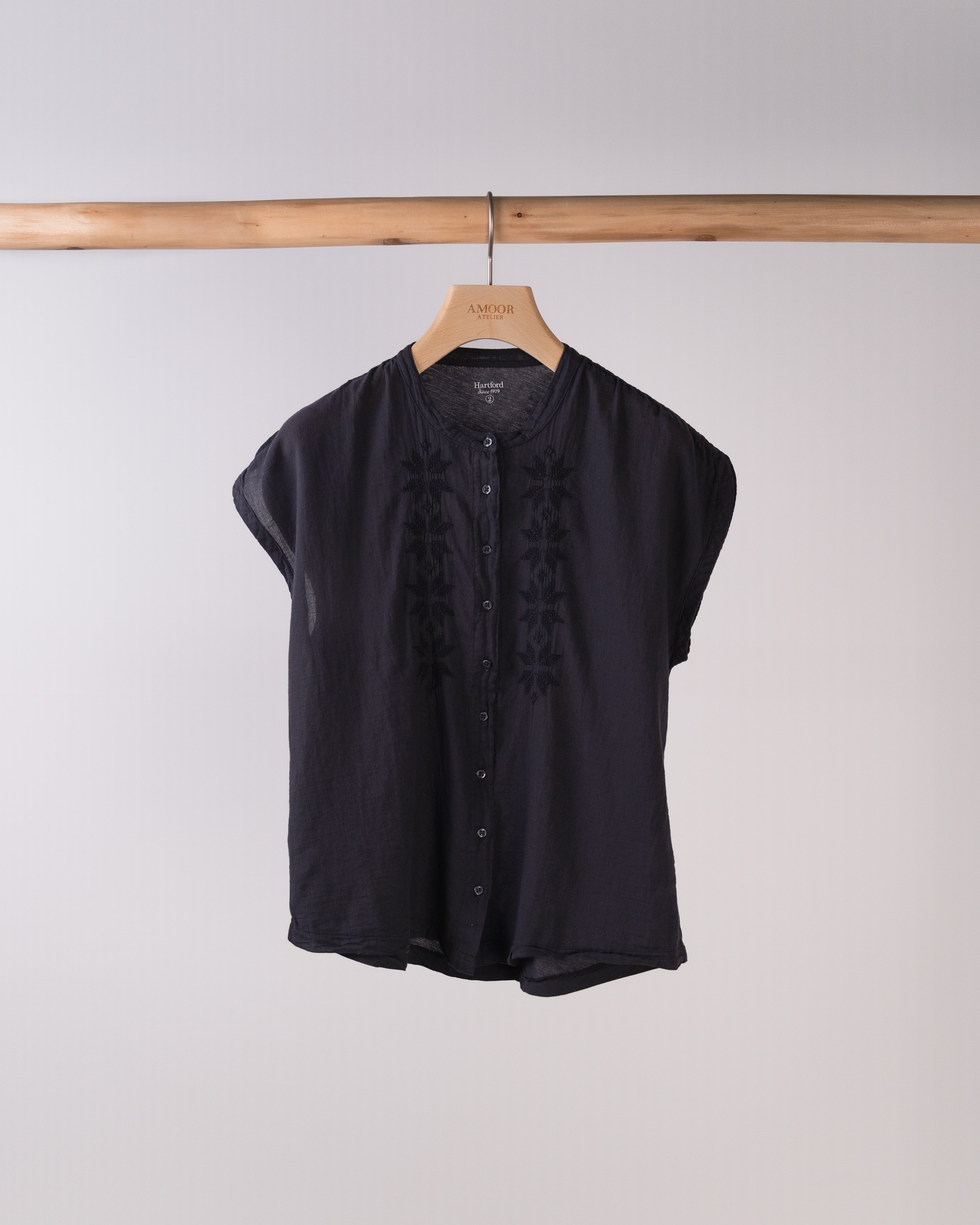 Teza Sleeveless Embroidered Cotton Shirt