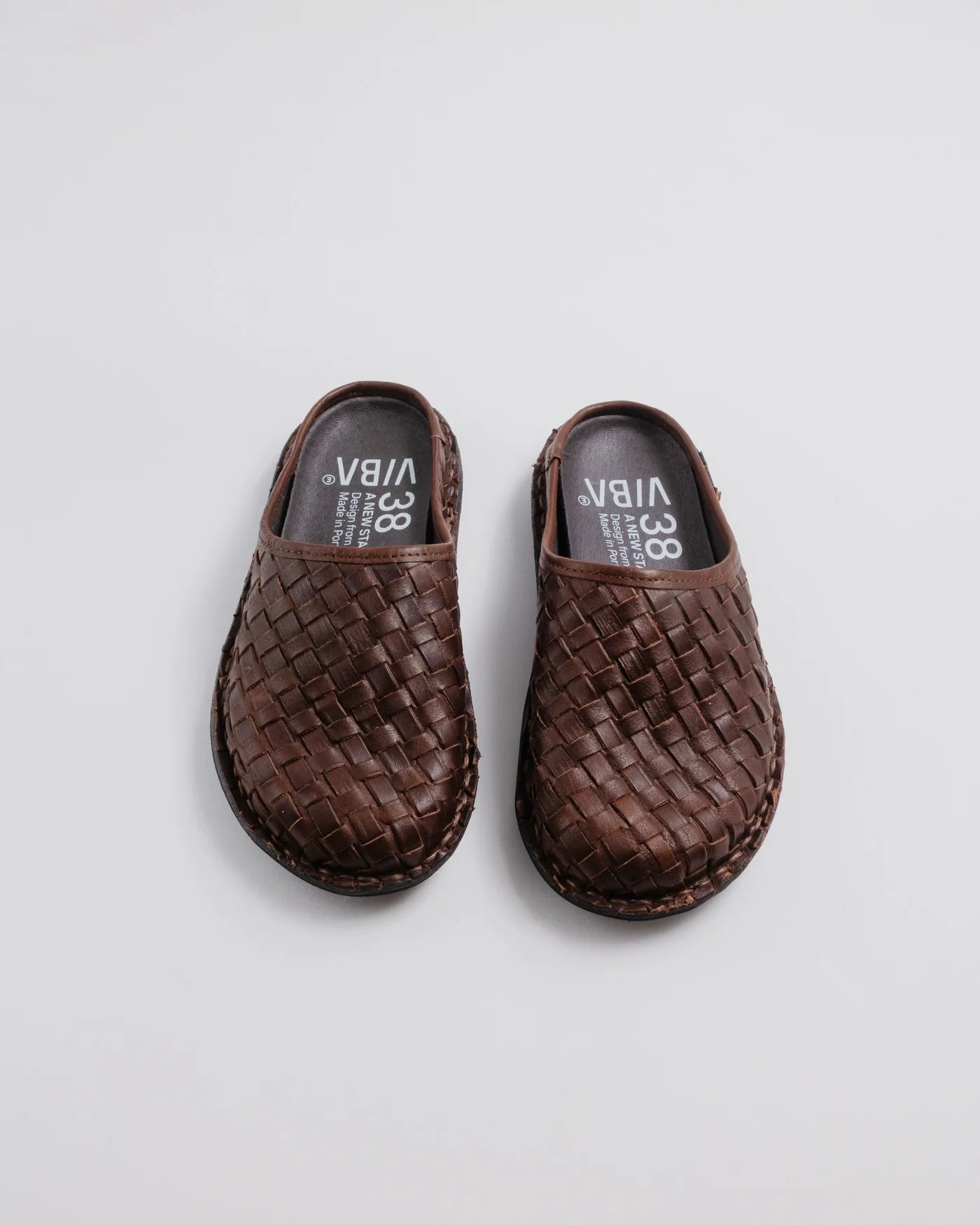 ROMA Woven