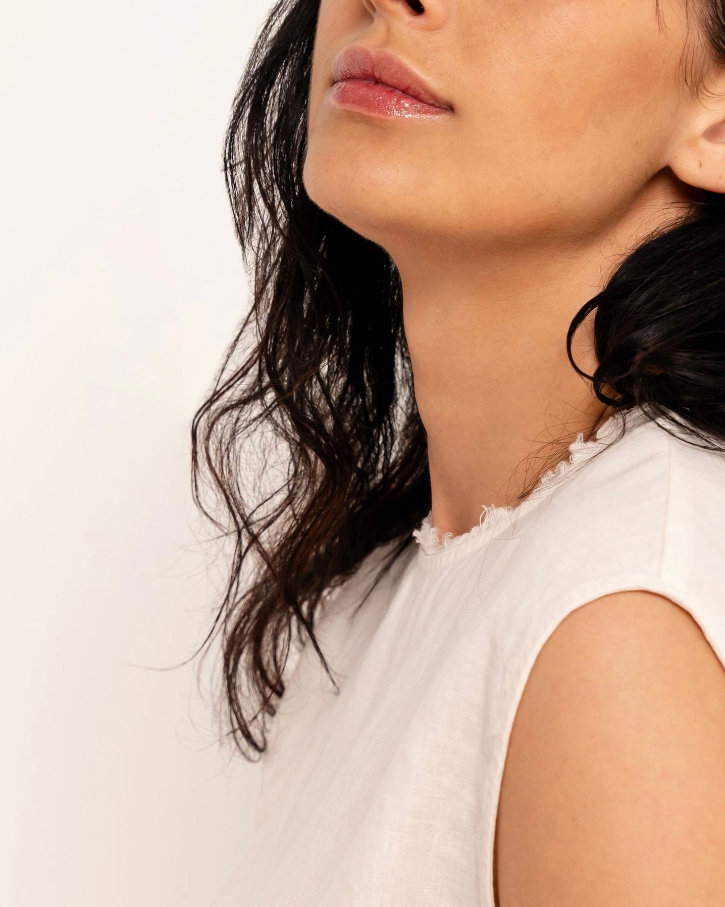 Howi Sleeveless Linen Top