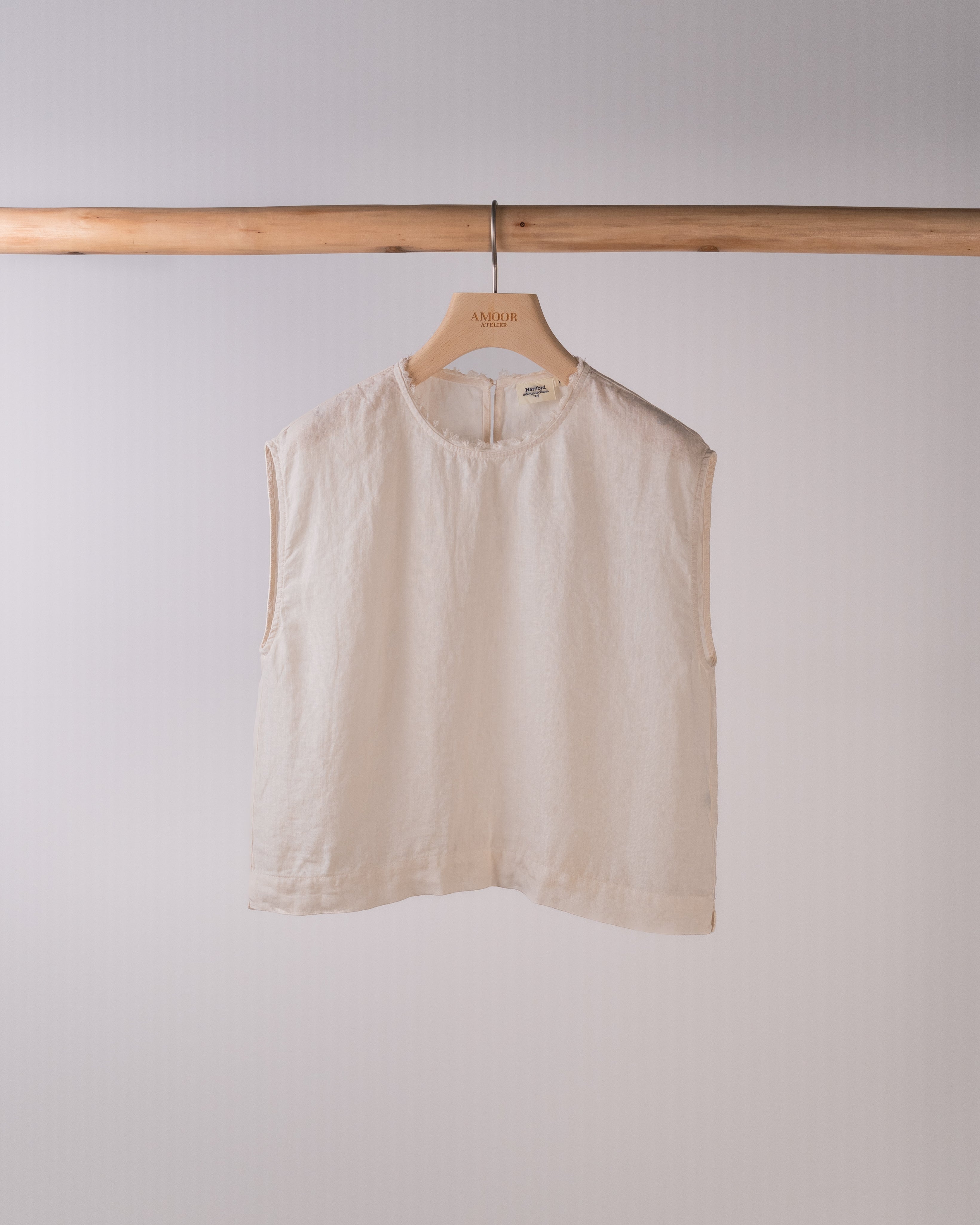 Howi Sleeveless Linen Top
