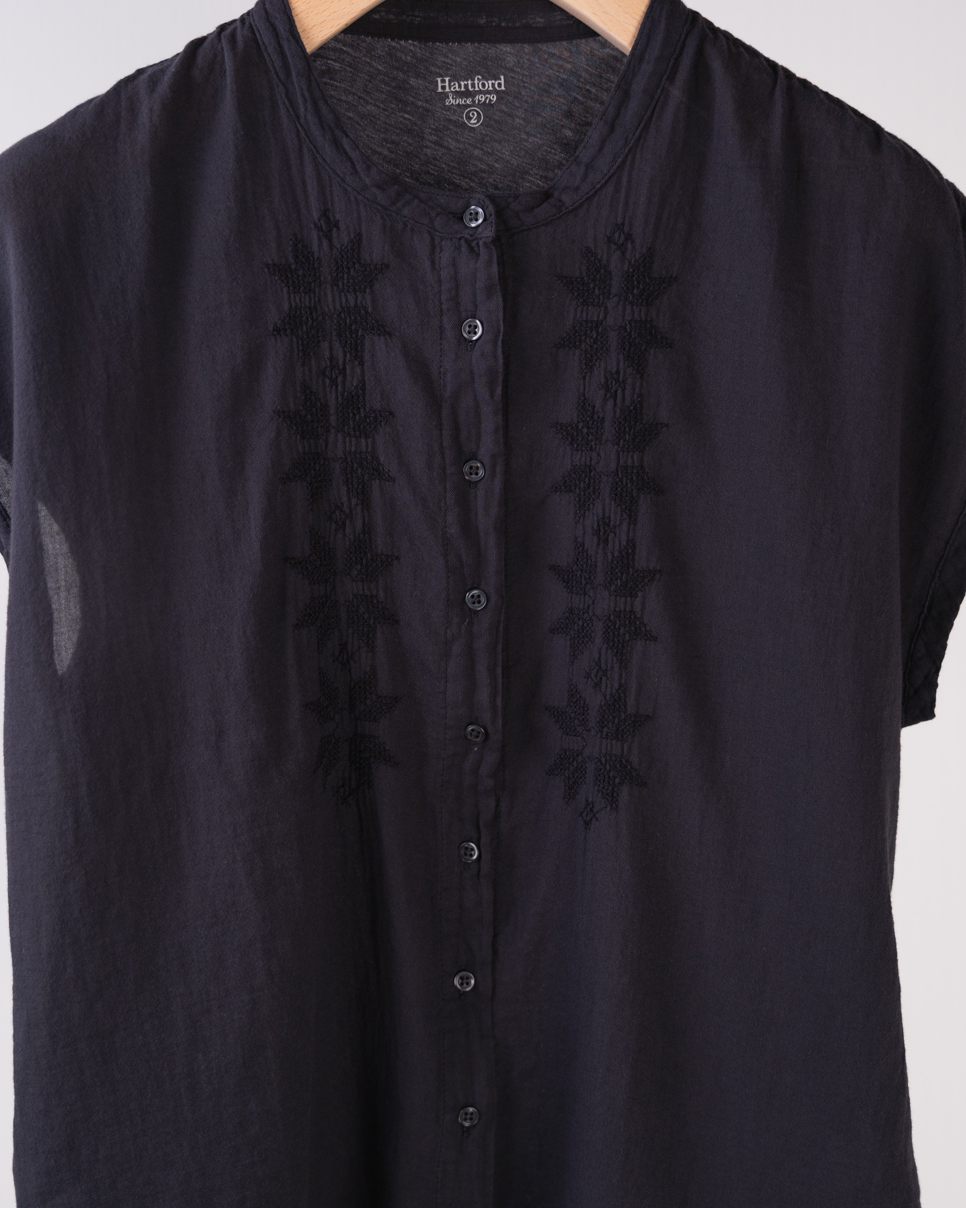 Teza Sleeveless Embroidered Cotton Shirt