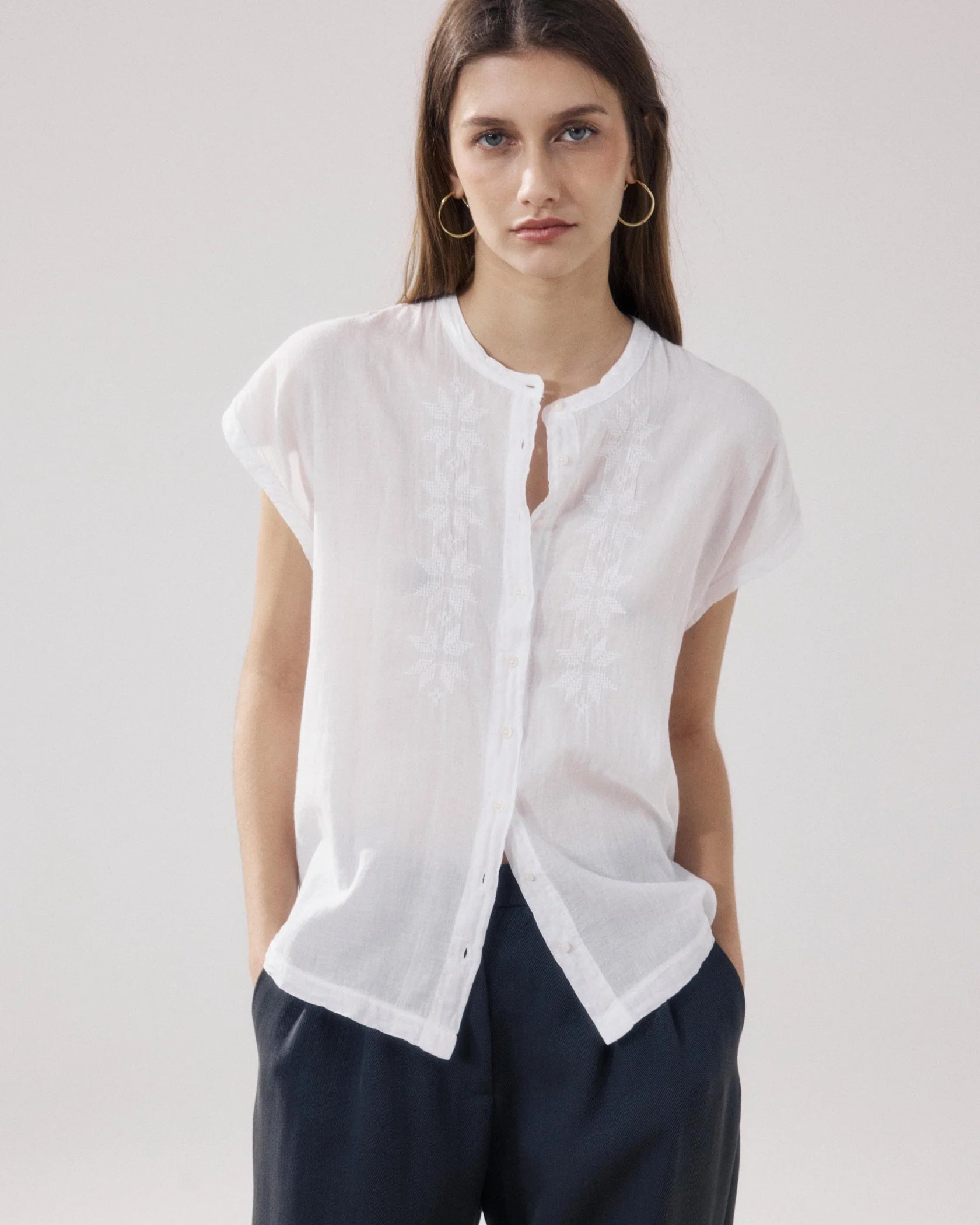 Teza Sleeveless Embroidered Cotton Shirt