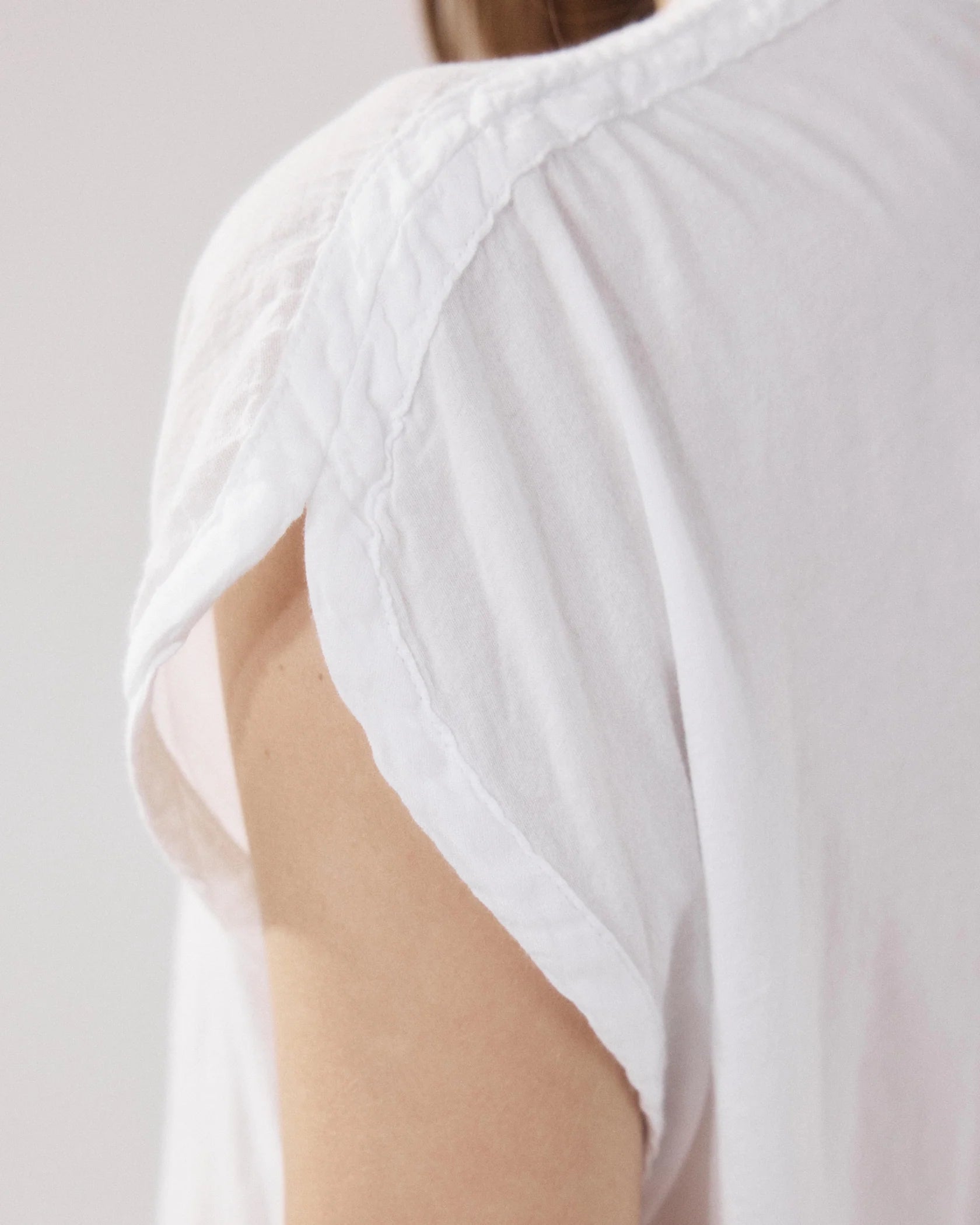 Teza Sleeveless Embroidered Cotton Shirt