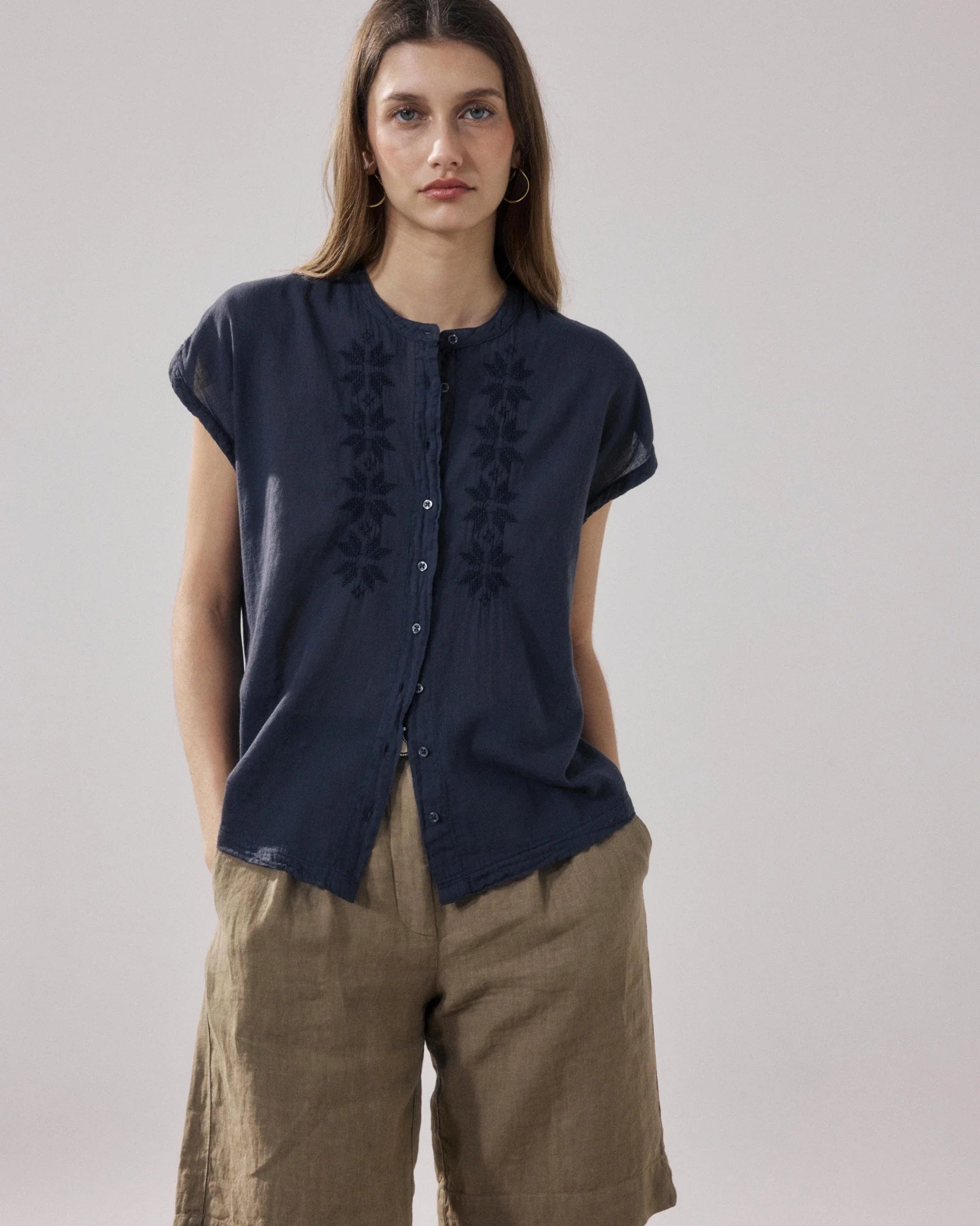Teza Sleeveless Embroidered Cotton Shirt