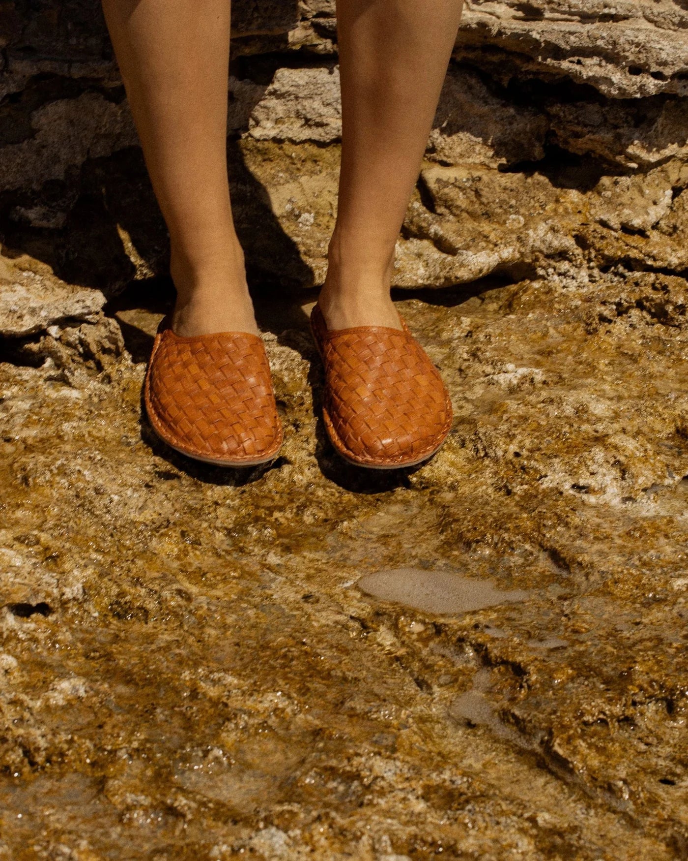 ROMA Woven