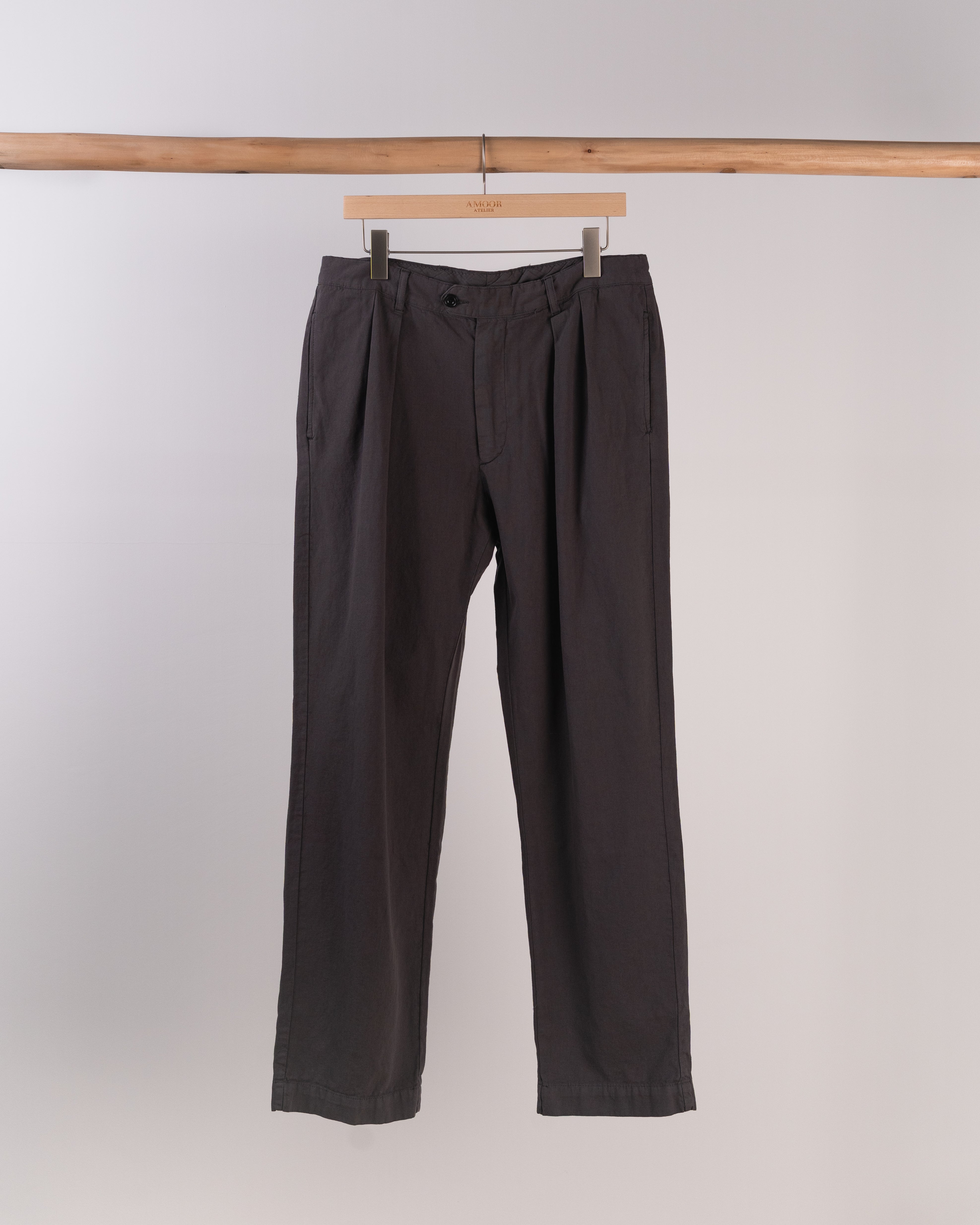 Trunk Pleated Pants